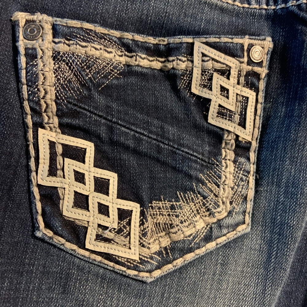 Jeans - Picture 2 of 3